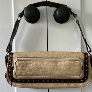 BY FAR
Maddy Bag in Sequoia & Kraft
Color:Sequoia & Kraft